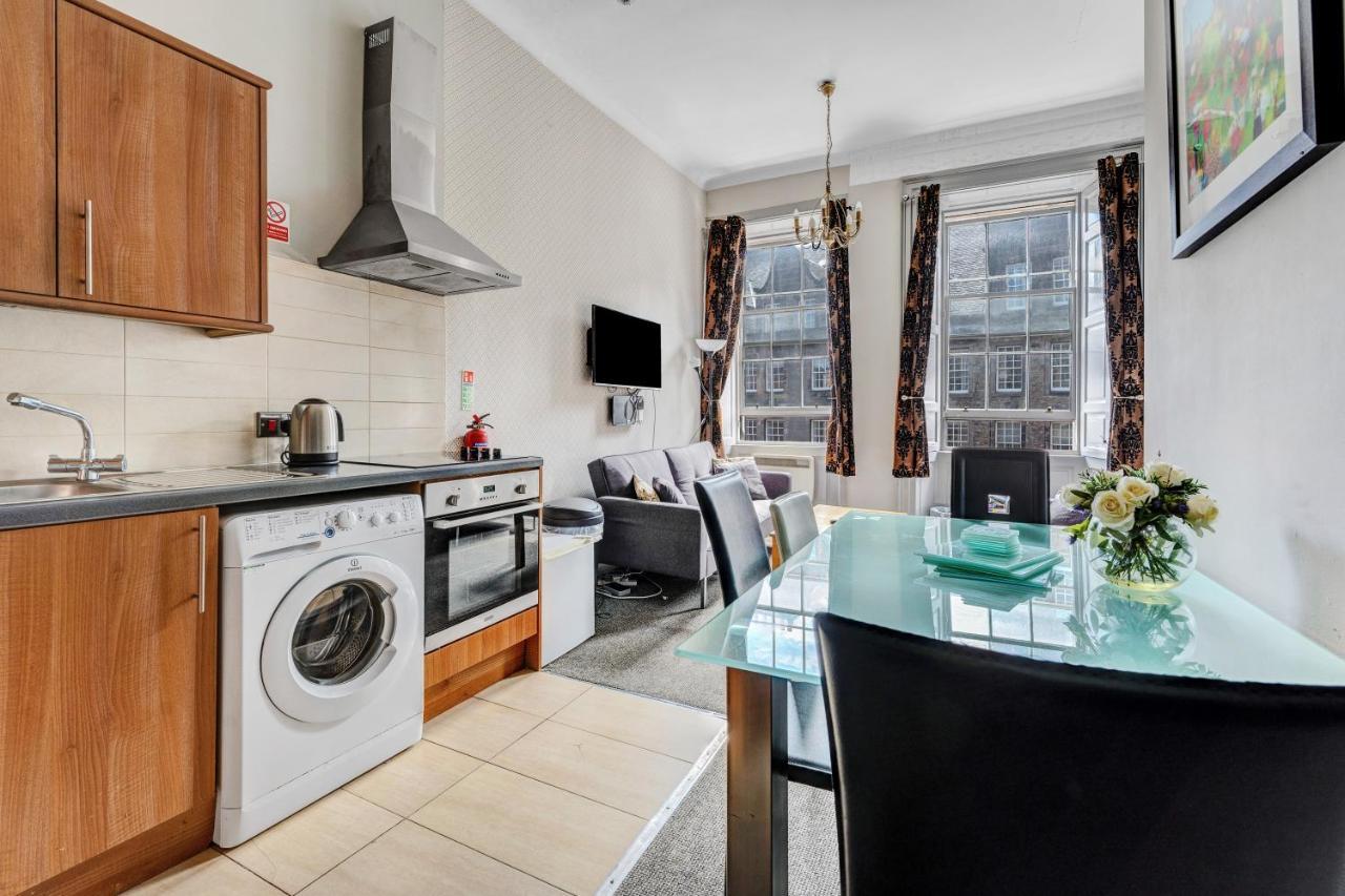 Unique 2 Bedroom Castle Suite Apartment - Near Edinburgh Castle & Royal Mile Εξωτερικό φωτογραφία